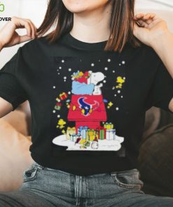 Houston Texans Santa Snoopy Brings Christmas To Town Shirt