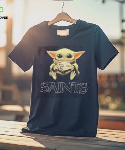 Baby Yoda Hug New Orleans Saints Star War Shirt