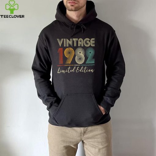 40 Year Old Gifts Vintage 1982 Limited Edition 40th Birthday T Shirt